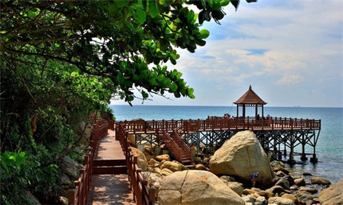 老八米线加盟要求多吗，加盟老八米线开店赚钱吗